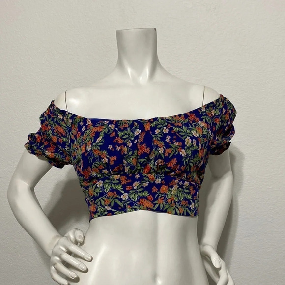 Miss Selfie NWT Off The Shoulders Crop Top Size L - Picture 1 of 4
